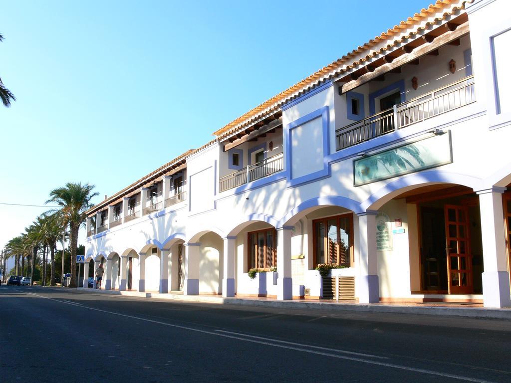 Hostal La Savina Bagian luar foto