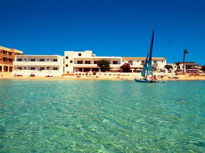 Hostal La Savina Bagian luar foto