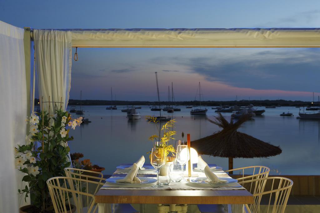 Hostal La Savina Bagian luar foto